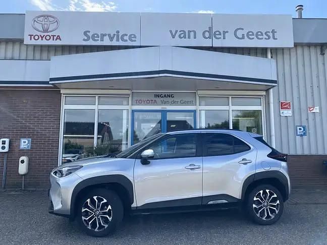 Gebruikt 2023 Toyota Yaris Cross SUV | € 28.350 (Eerlijke prijs) - Afbeelding 1/4