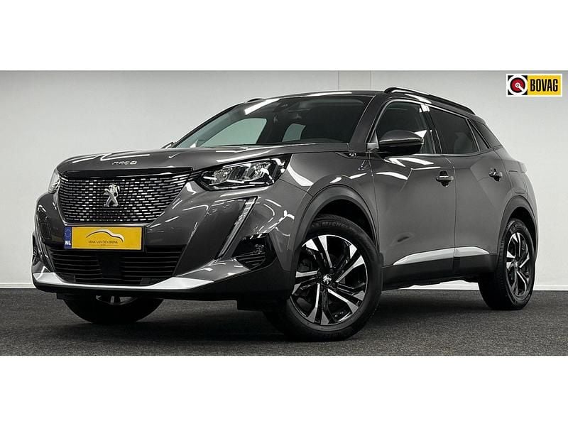 Grijs Gebruikt 2021 Peugeot 2008 GT SUV | € 19.995 (Eerlijke prijs) - Afbeelding 1/3