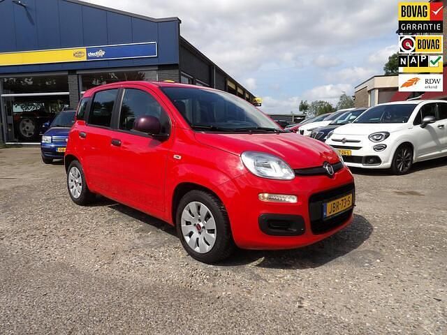Rood Gebruikt 2021 Fiat Panda Hatchback | € 11.495 (Iets duurder) - Afbeelding 1/4