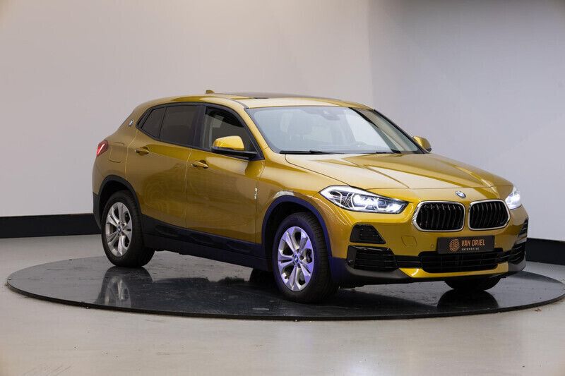 Goud Gebruikt 2021 BMW X2 Executive SUV | € 29.945 - Afbeelding 1/4
