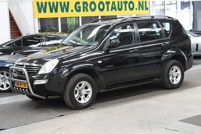 Zwart Gebruikt 2005 Ssangyong Rexton SUV | € 4.944 - Afbeelding 1/4
