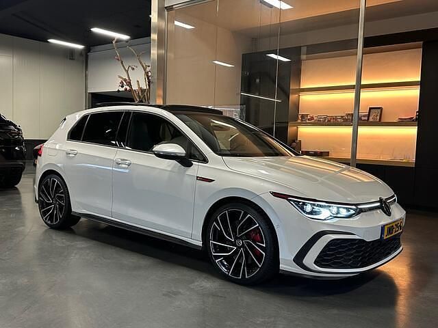 Wit Occasion 2021 VW Golf VIII GTI Hatchback | € 30.500 (Goede deal) - Afbeelding 1/4