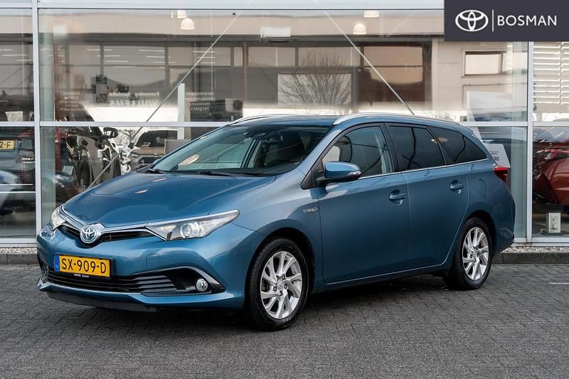 Blauw Occasion 2018 Toyota Auris Hybrid Hatchback | € 19.549 (Eerlijke prijs) - Afbeelding 1/4