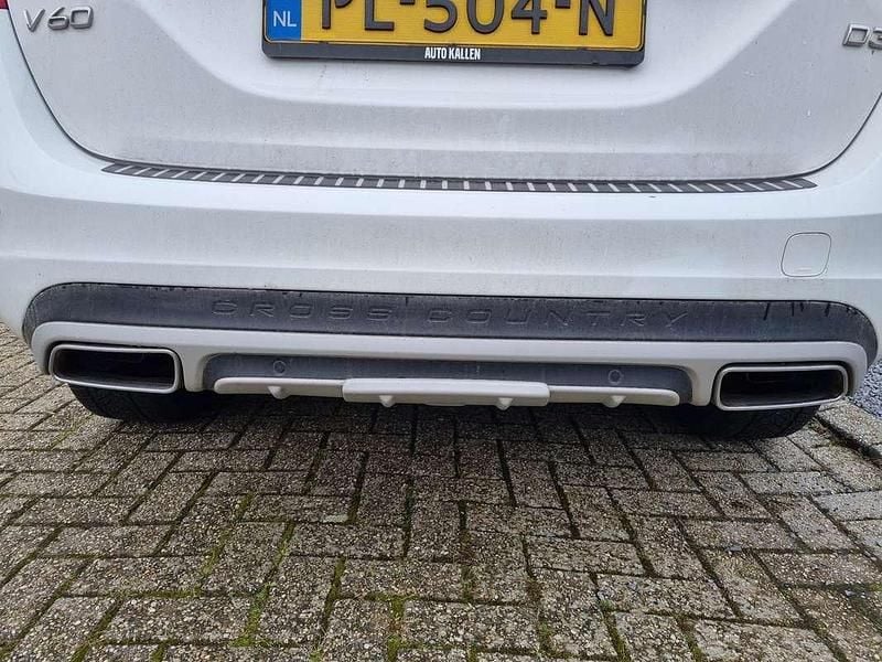Occasion Volvo V60 CC 150 PK (110 kW) 2017 Wit Stationwagen