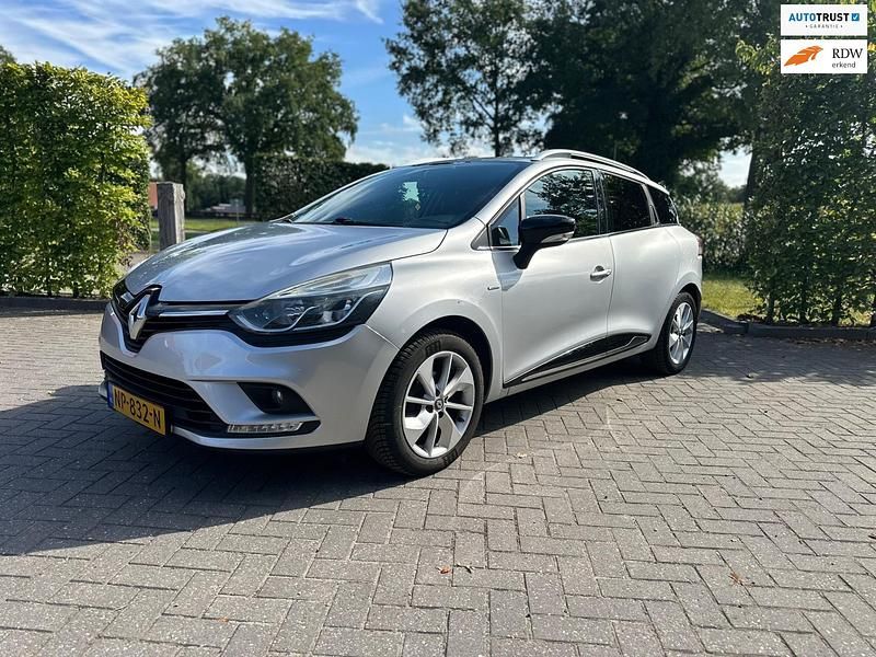 Grijs Gebruikt 2017 Renault Clio GrandTour LIMITED Stationwagen | € 6.950 (Goede deal) - Afbeelding 1/4