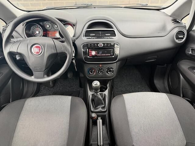 Occasion Fiat Punto Evo Young 101 PK (74 kW) 2015 Wit Hatchback