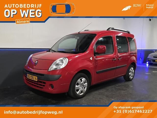 Rood Gebruikt 2012 Renault Kangoo Expression MPV | € 4.950 (Iets duurder) - Afbeelding 1/4