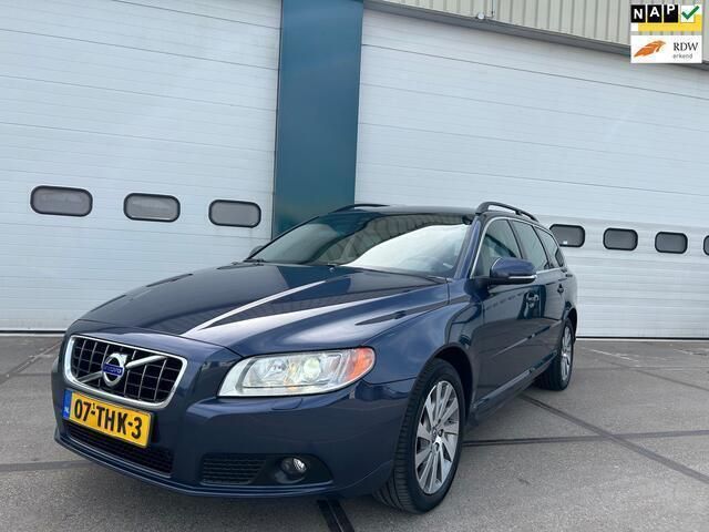 Blauw, metallic lak Gebruikt 2012 Volvo V70 Stationwagen | € 8.925 (Eerlijke prijs) - Afbeelding 1/4