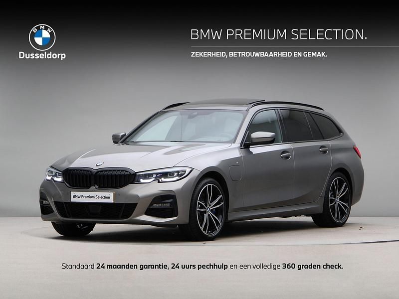 Grijs Gebruikt 2021 BMW 330e Executive Stationwagen | € 36.850 (Duur) - Afbeelding 1/4