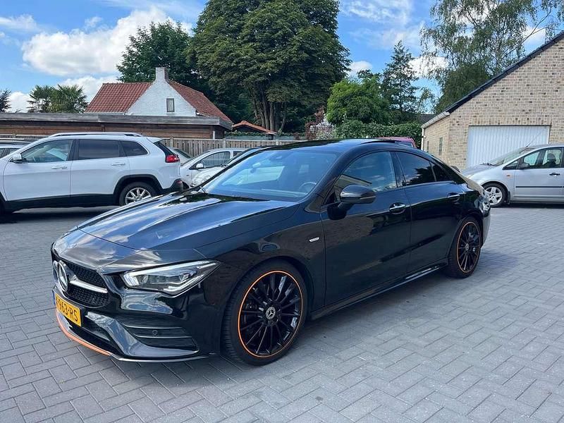 Gebruikt 2019 Mercedes CLA200 AMG Sedan | € 24.950 (Iets duurder) - Afbeelding 1/4