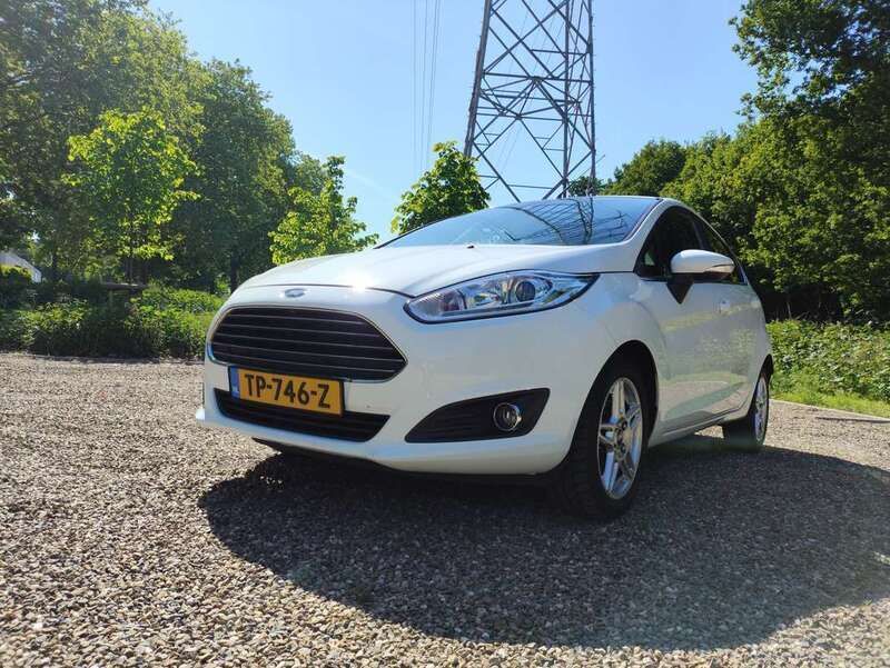 Wit Gebruikt 2014 Ford Fiesta Hatchback | € 4.250 (Super prijs) - Afbeelding 1/4