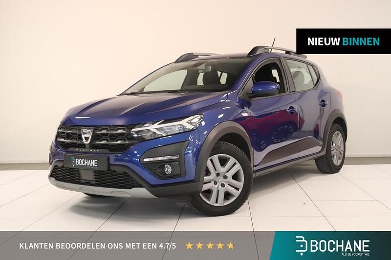 Blauw Occasion 2022 Dacia Sandero Comfort Hatchback | € 13.745 (Eerlijke prijs) - Afbeelding 1/4