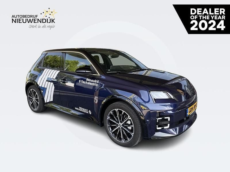 Nachtblauw met dak in sterzwar Gebruikt 2024 Renault R5 Iconic Hatchback | € 30.995 (Eerlijke prijs) - Afbeelding 1/4