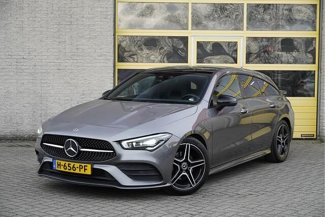 Grijs Occasion 2020 Mercedes CLA180 Shooting Brake AMG Stationwagen | € 24.950 (Super prijs) - Afbeelding 1/4