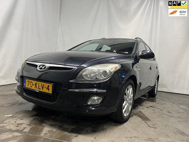 Zwart Occasion 2009 Hyundai i30 Dynamiq Stationwagen | € 995 - Afbeelding 1/4