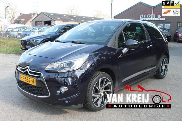 Blauw, metallic lak Gebruikt 2015 DS Automobiles DS3 Chic Hatchback | € 7.750 (Eerlijke prijs) - Afbeelding 1/4