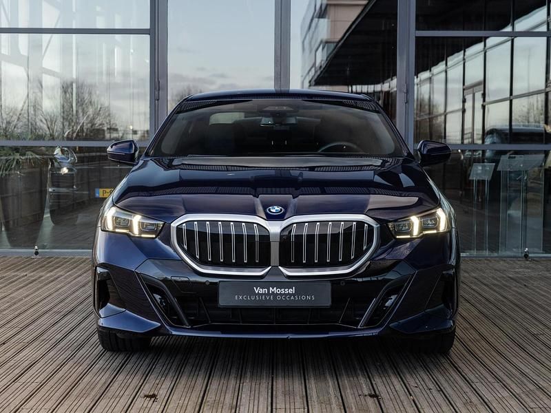Occasion BMW 530e Comfort Edition 299 PK (219 kW) 2024 Blauw Sedan