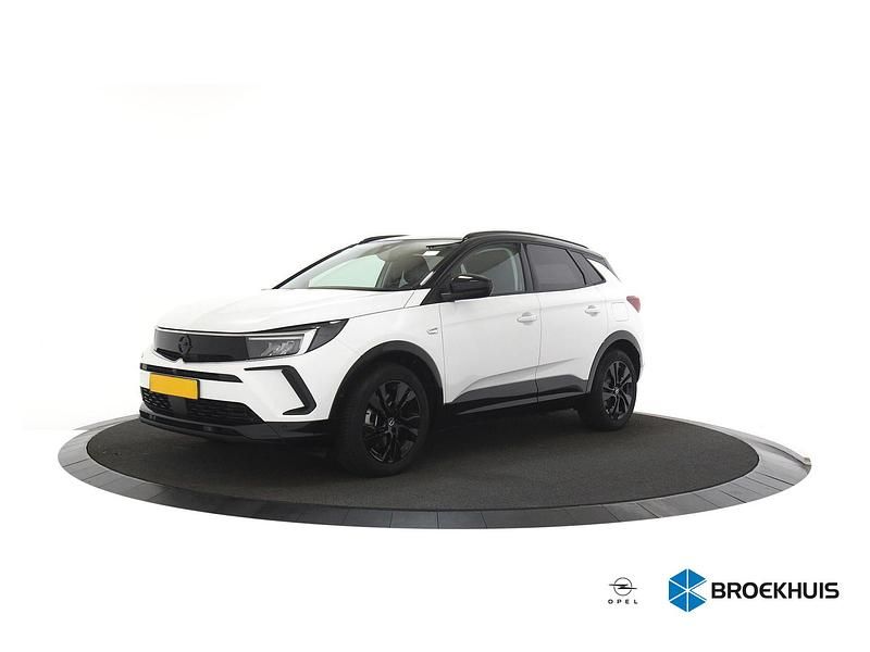 Wit Occasion 2025 Opel Grandland X SUV | € 28.895 - Afbeelding 1/4