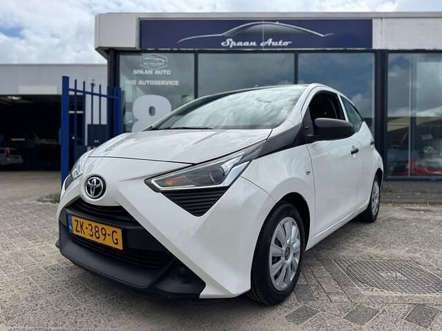 Wit Gebruikt 2019 Toyota Aygo Hatchback | € 6.950 (Goede deal) - Afbeelding 1/4
