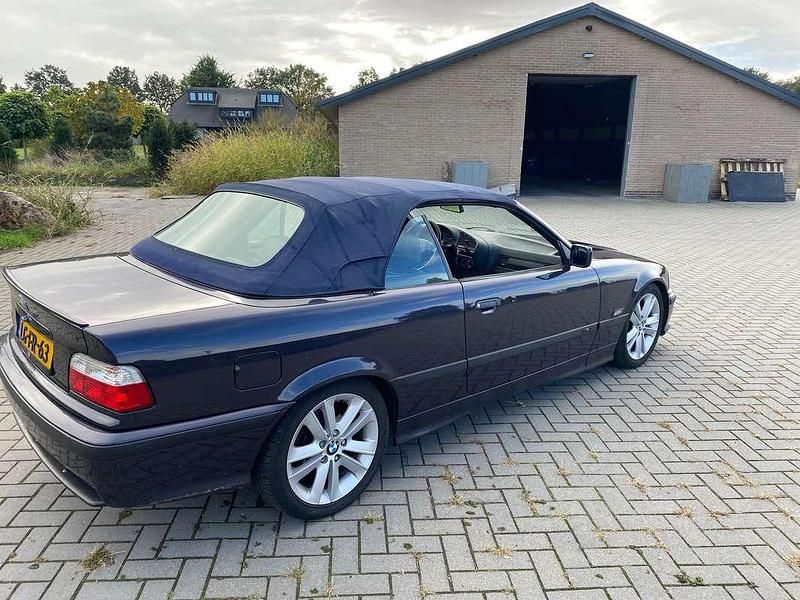 Blauw Gebruikt 1995 BMW 318 Cabriolet Cabriolet | € 4.200 - Afbeelding 1/4