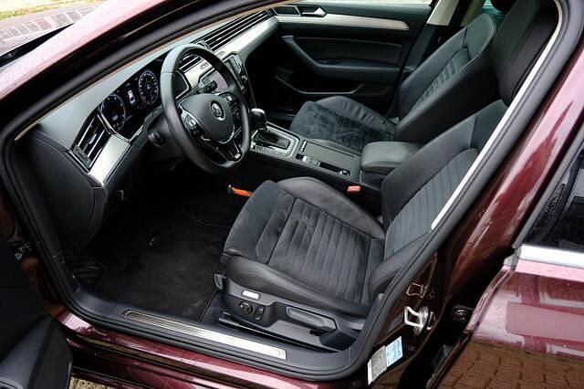 Occasion VW Passat 120 PK (88 kW) 2017 Rood Sedan