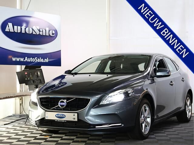 Grijs Gebruikt 2015 Volvo V40 Stationwagen | € 15.924 (Iets duurder) - Afbeelding 1/4