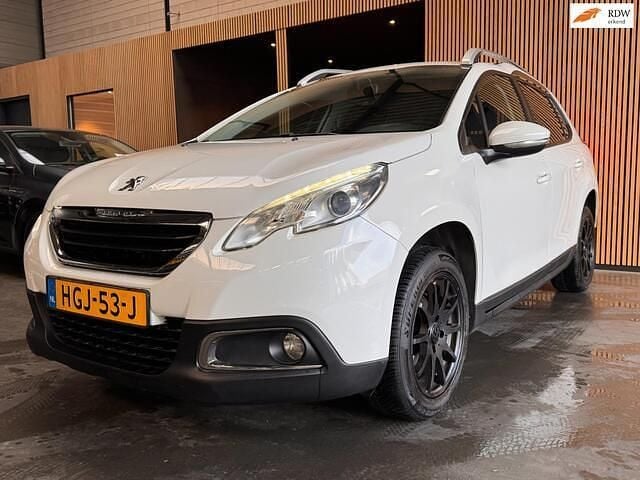 Wit Occasion 2016 Peugeot 2008 Style SUV | € 6.990 (Goede deal) - Afbeelding 1/4