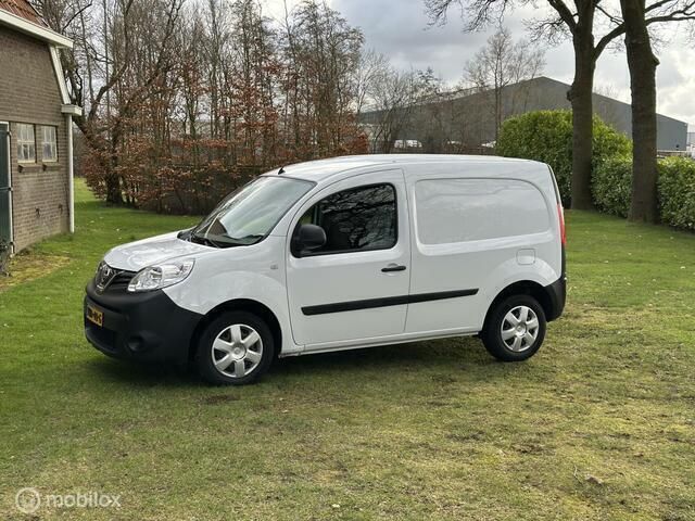 Wit Gebruikt 2020 Nissan NV250 Acenta Van | € 8.950 - Afbeelding 1/4