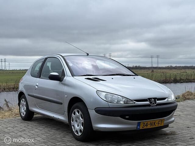 Occasion Peugeot 206 75 PK (55 kW) 2003 Grijs Hatchback