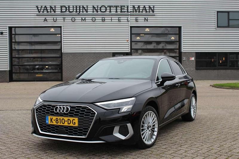 Zwart Gebruikt 2020 Audi A3 Sportback e-tron Business Hatchback | € 23.950 (Duur) - Afbeelding 1/4