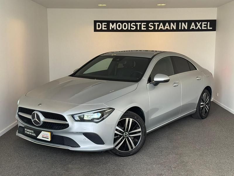 Zilver Gebruikt 2022 Mercedes CLA250e Business Sedan | € 29.950 (Super prijs) - Afbeelding 1/3