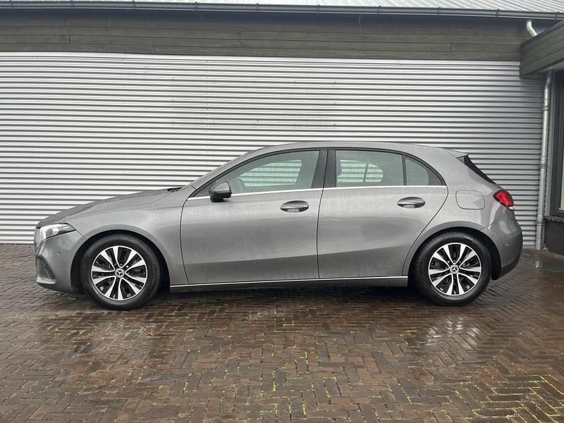 Occasion Mercedes A180 Business 136 PK (100 kW) 2021 Grijs Hatchback