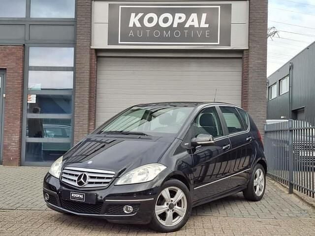 Zwart Gebruikt 2009 Mercedes A150 Avantgarde MPV | € 5.440 (Eerlijke prijs) - Afbeelding 1/4