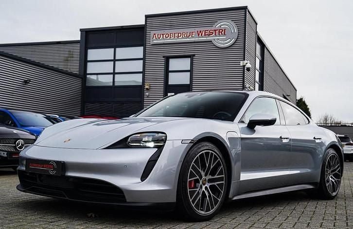 Grijs Gebruikt 2020 Porsche Taycan 4S Sport Sedan | € 48.885 - Afbeelding 1/4