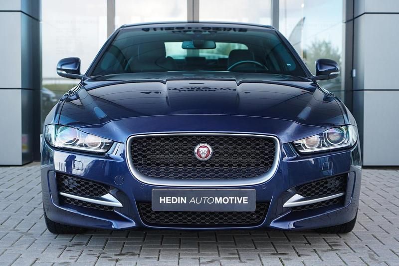 Occasion Jaguar XE R-Sport 200 PK (147 kW) 2019 Blauw Sedan