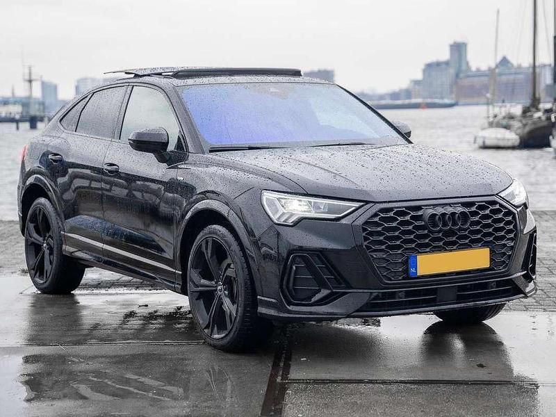 Zwart Occasion 2022 Audi Q3 SUV | € 30.950 (Super prijs) - Afbeelding 1/4