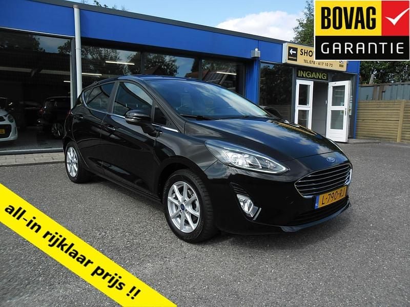 Zwart Gebruikt 2021 Ford Fiesta Titanium Hatchback | € 13.950 (Goede deal) - Afbeelding 1/4