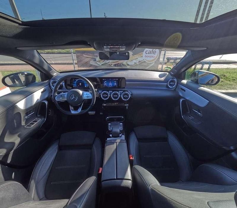 Gebruikt 2020 Mercedes A250 AMG line Sedan | € 25.500 (Goede deal) - Afbeelding 1/4