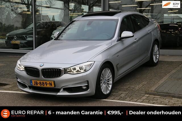 Grijs (metallic) Gebruikt 2016 BMW 320 Executive Hatchback | € 18.950 (Eerlijke prijs) - Afbeelding 1/4