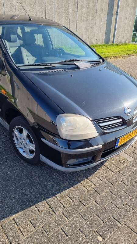Zwart Gebruikt 2003 Nissan Almera Tino Visia MPV | € 1.350 (Eerlijke prijs) - Afbeelding 1/4