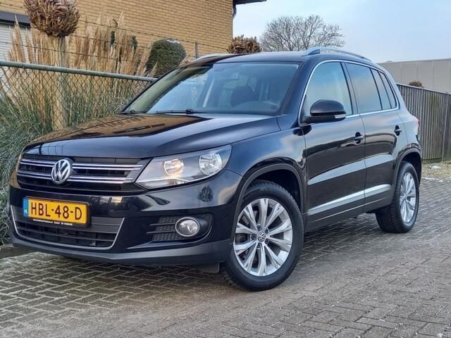 Zwart Gebruikt 2013 VW Tiguan Sport SUV | € 13.850 (Iets duurder) - Afbeelding 1/4