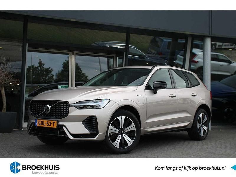 Grijs Gebruikt 2024 Volvo XC60 Plus SUV | € 52.900 (Eerlijke prijs) - Afbeelding 1/4