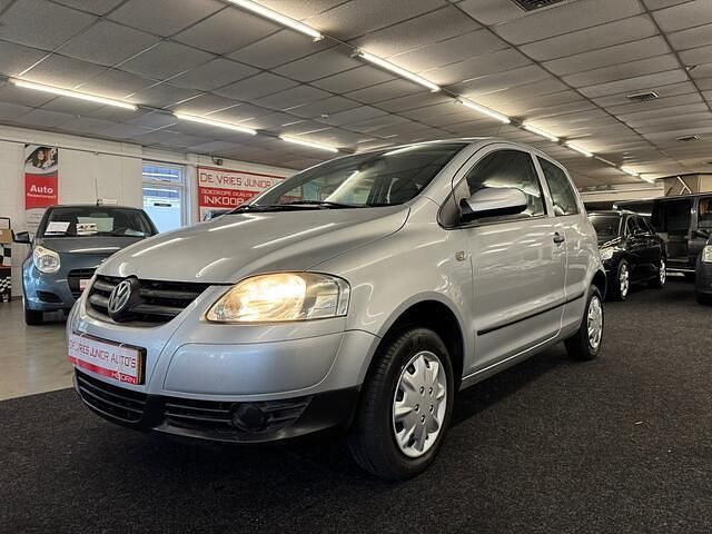 Grijs Gebruikt 2007 VW Fox Trendline Hatchback | € 999 (Eerlijke prijs) - Afbeelding 1/4