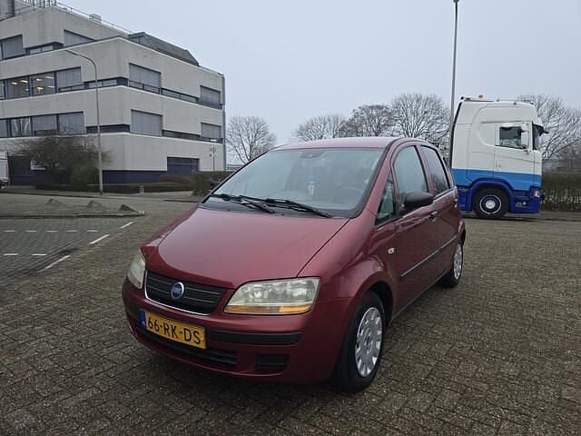 Rood Gebruikt 2005 Fiat Idea Dynamic MPV | € 795 (Goede deal) - Afbeelding 1/4