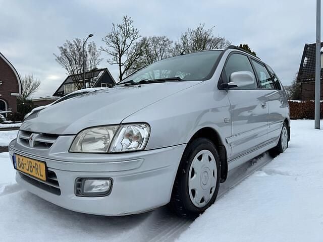 Grijs Occasion 2002 Mitsubishi Space Star Comfort Edition MPV | € 2.299 (Eerlijke prijs) - Afbeelding 1/4