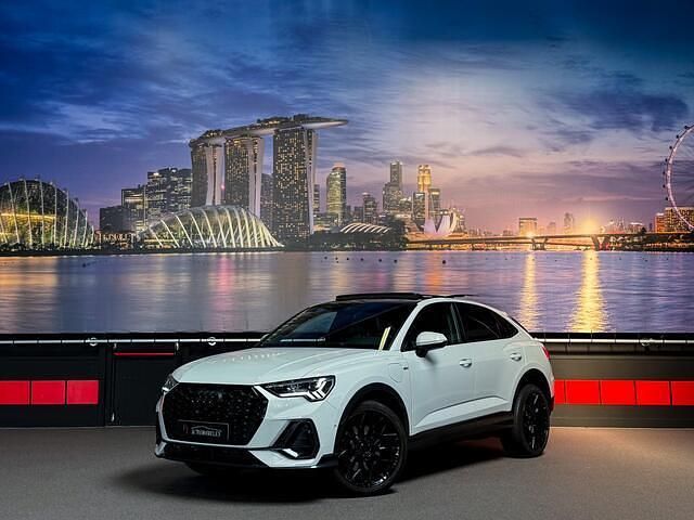Wit, metallic lak Gebruikt 2021 Audi Q3 Sportback Premium SUV | € 37.999 (Eerlijke prijs) - Afbeelding 1/4