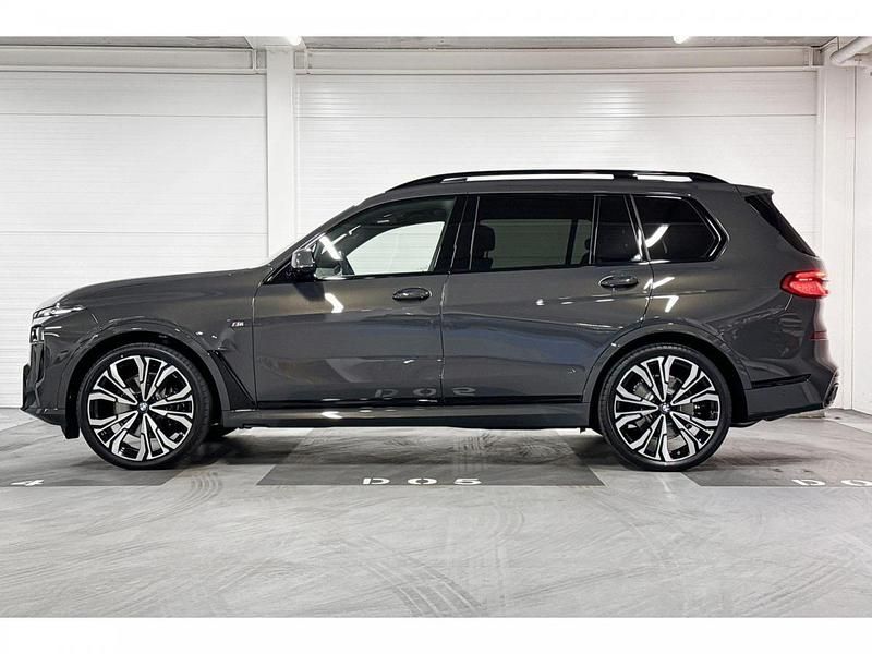 Occasion BMW X7 Comfort Edition 381 PK (280 kW) 2025 Dravitgrau (donker grijs) SUV