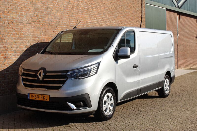 Grijs Gebruikt 2024 Renault Trafic Van | € 26.950 (Super prijs) - Afbeelding 1/3