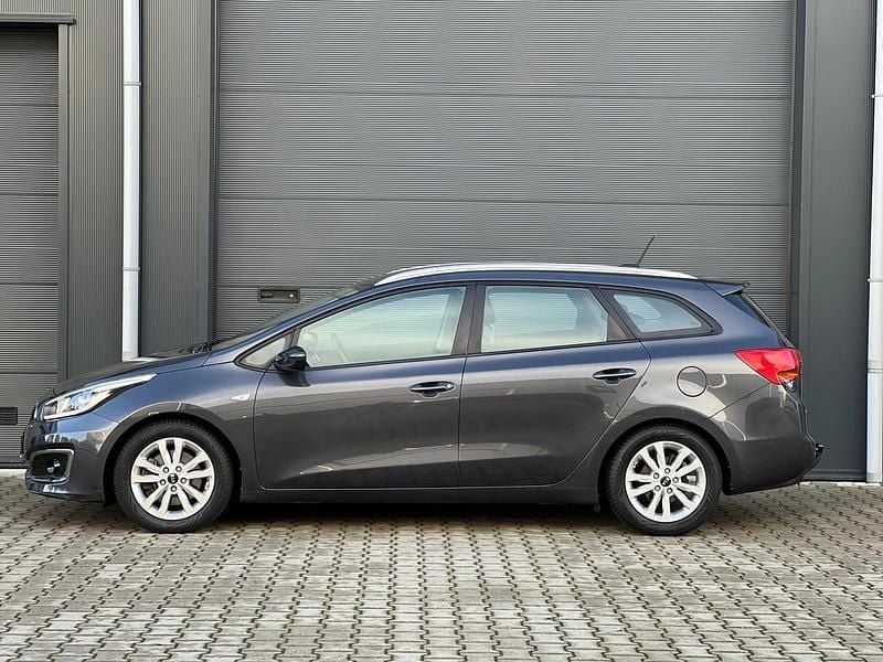 Occasion Kia Ceed First Edition 120 PK (88 kW) 2016 Grijs Hatchback