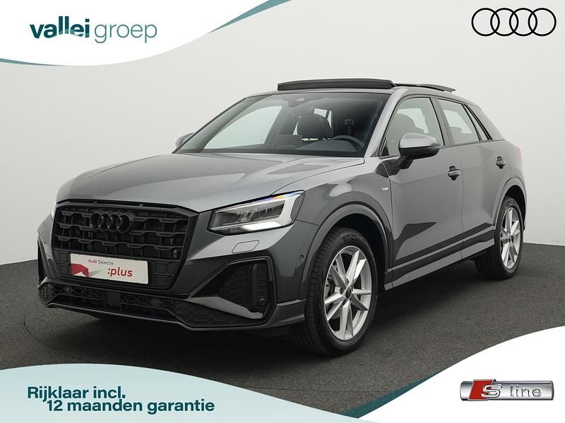Grijs Gebruikt 2024 Audi Q2 S-Line SUV | € 42.900 - Afbeelding 1/4
